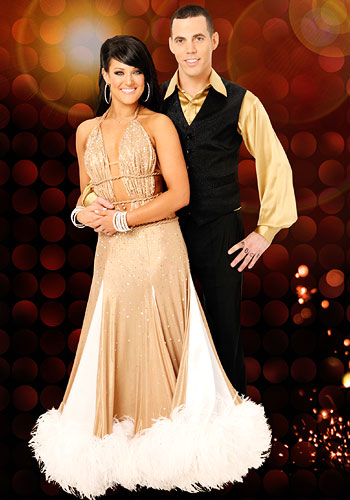 Illustration for article titled First Picture of Woz Primed to Dance Into America's Hearts